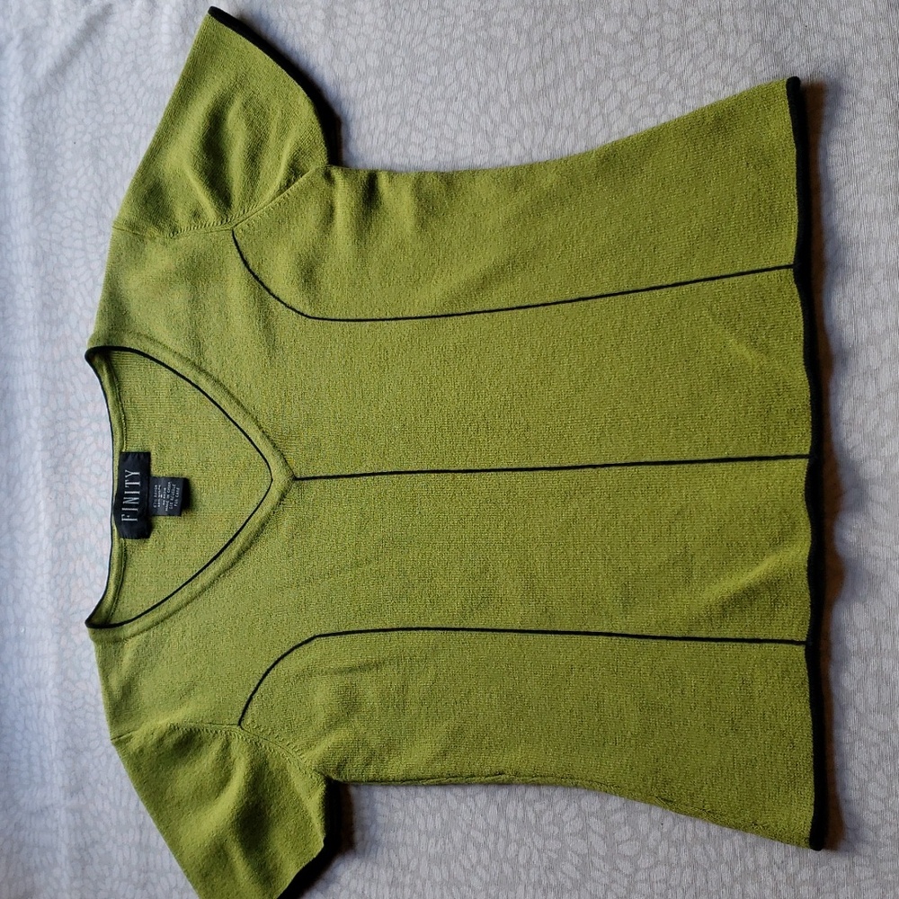 Finity Green Stretch Knit Crop Top Size S - Like New